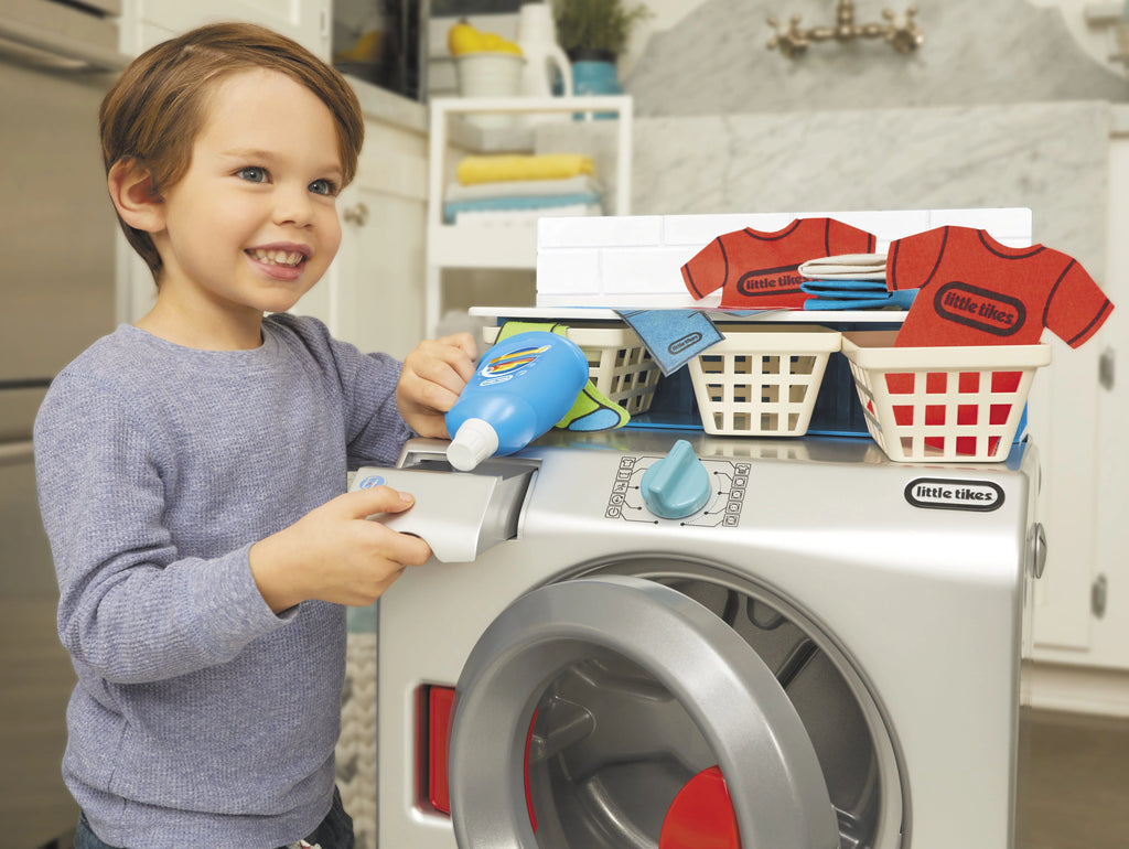 Little Tikes First Washer Dryer Pretend Play Toy Washing Machine with 11 Laundry Accessories J35918
