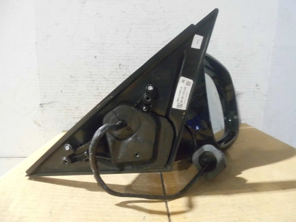 Passenger Side View Mirror with Turn Signal X714365