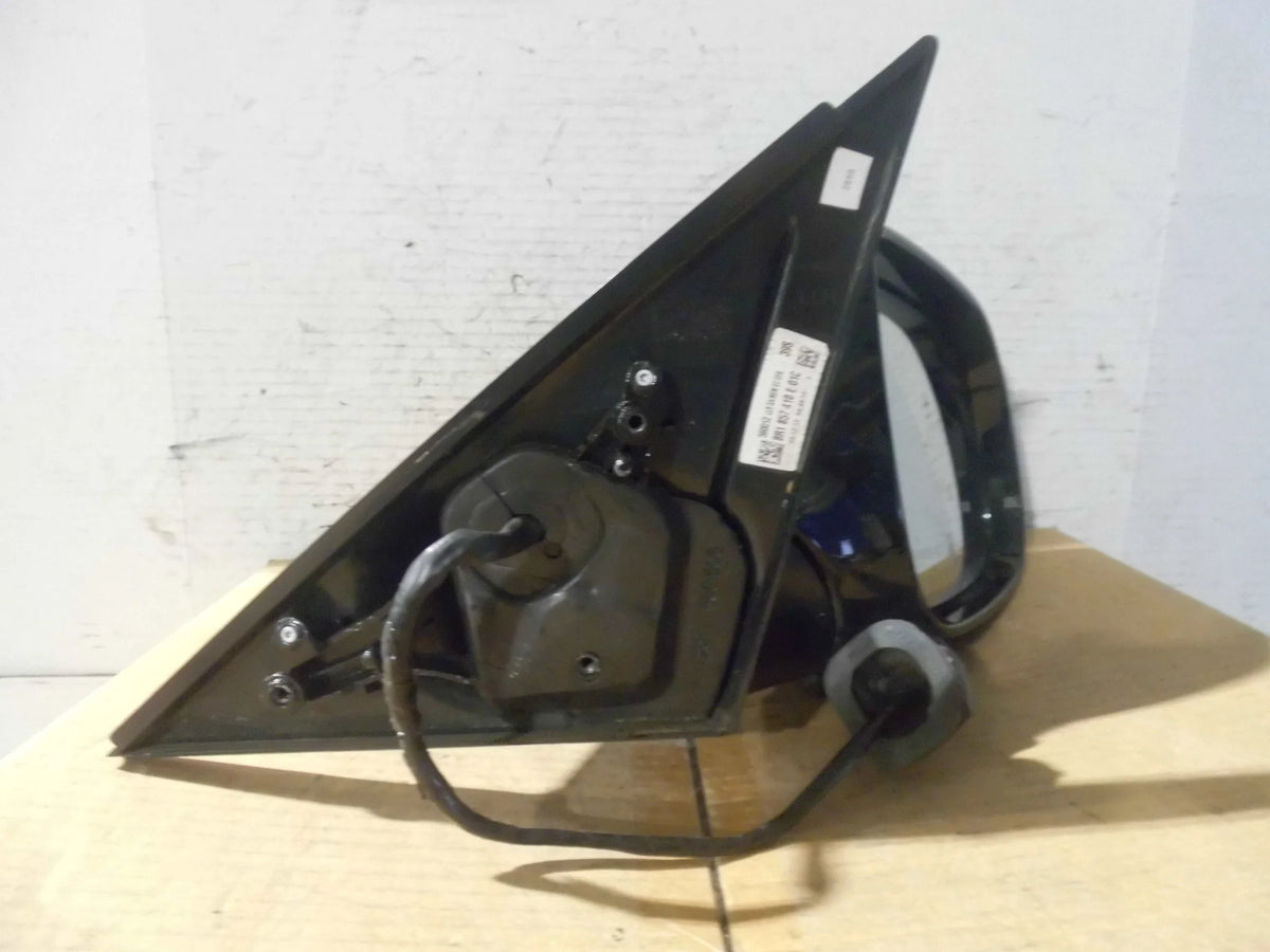 Passenger Side View Mirror with Turn Signal X714365