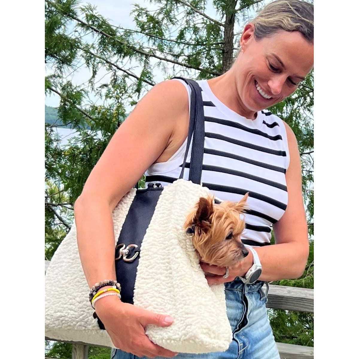 Dog Carrier V926267