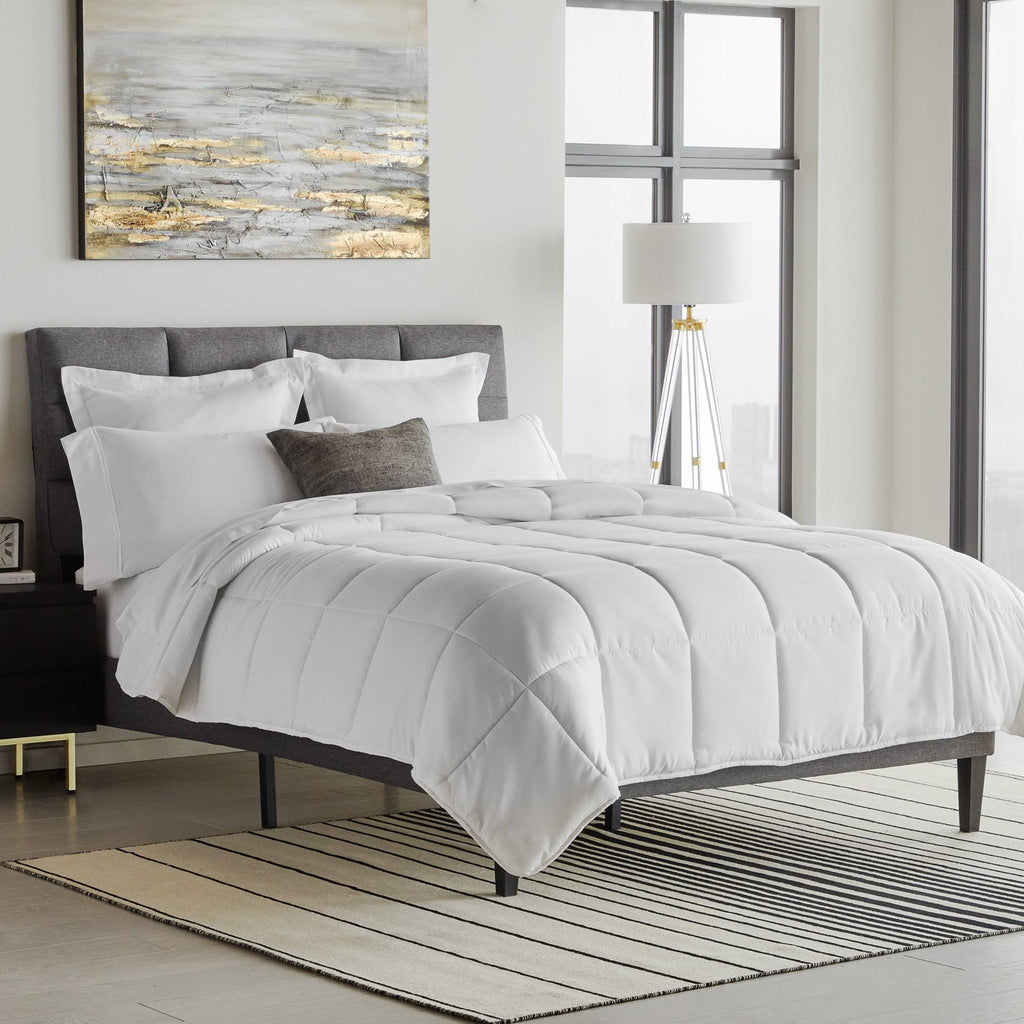 Oversized King Down Alternative Microfiber Comforter N5255