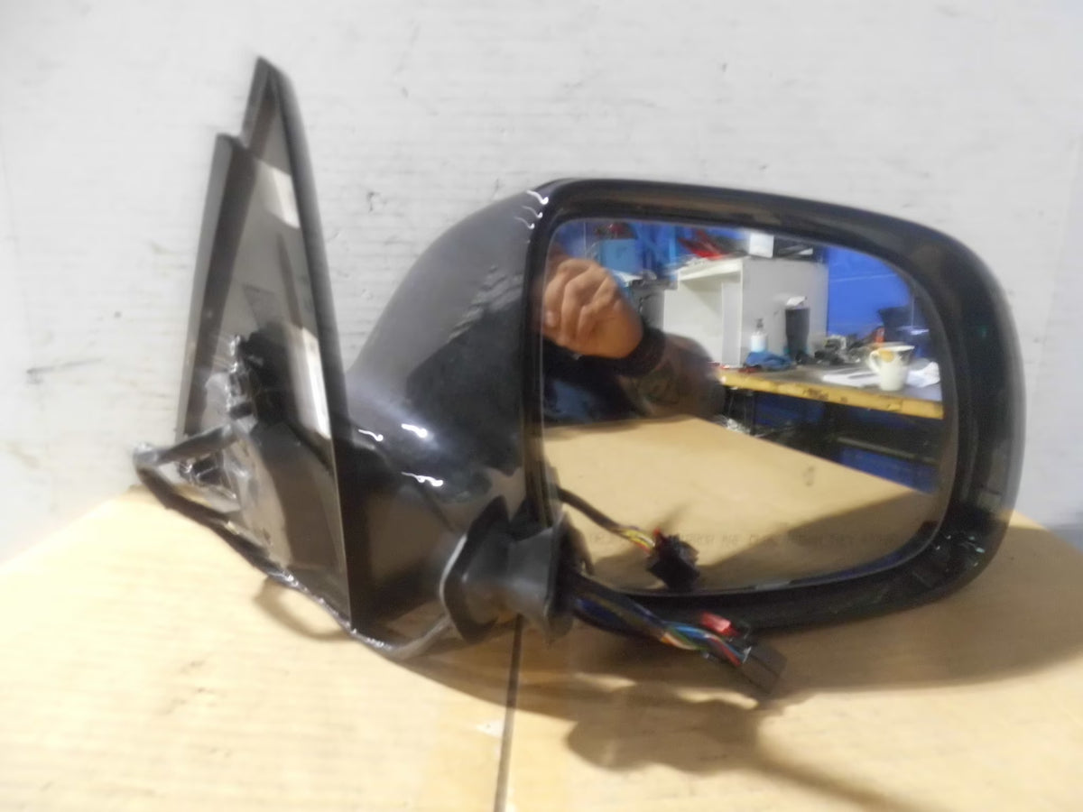 Passenger Side View Mirror with Turn Signal X714365