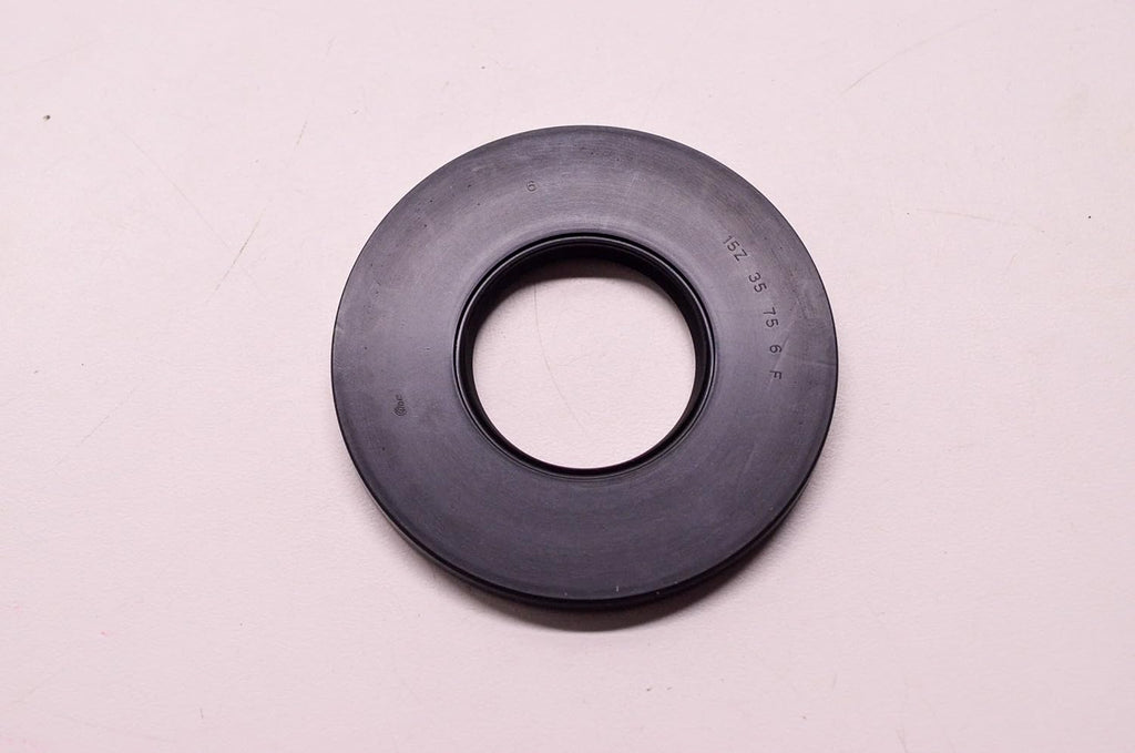 Oil Seal U667369