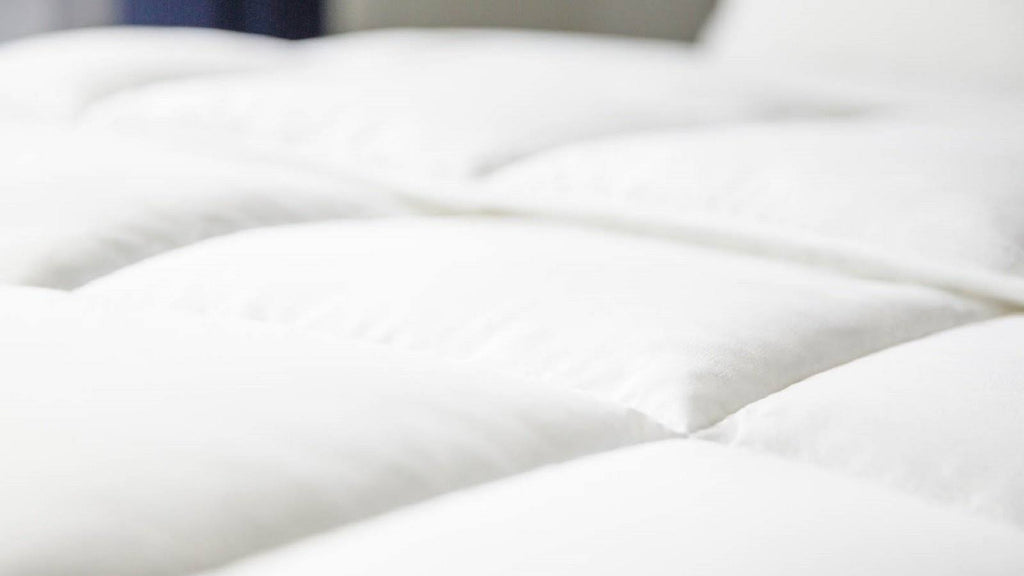 Oversized King Down Alternative Microfiber Comforter N5255