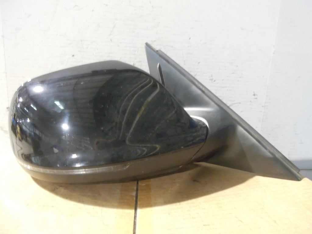 Passenger Side View Mirror with Turn Signal X714365