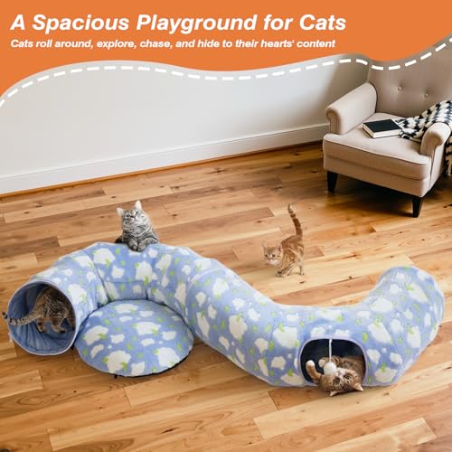 Christmas Cat Tunnel with 2 Interactive Balls F947